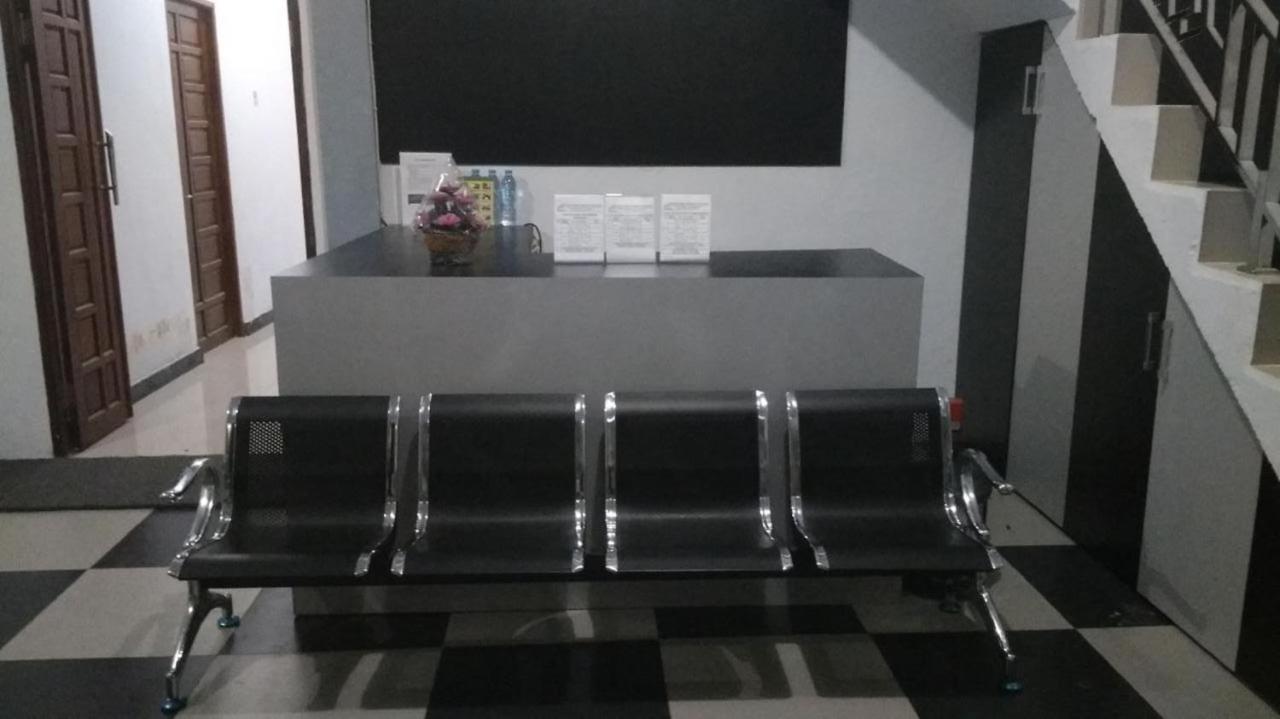 Khalisa Home Syariah Pontianak Exterior foto